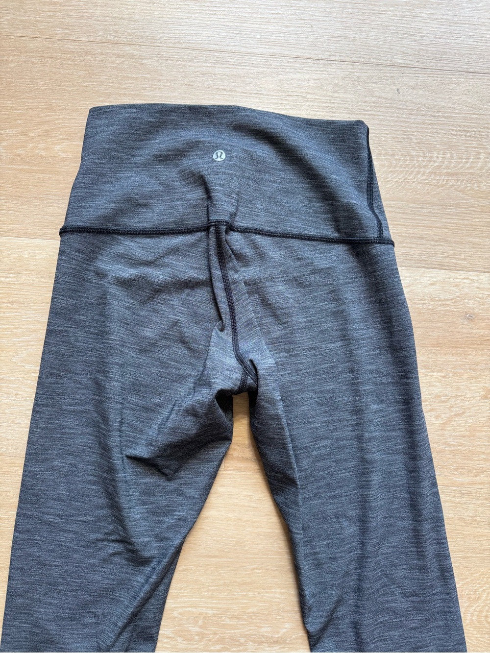 lululemon athletica Dark Gray Heather Align Capri Leggings - Picture 4 of 7